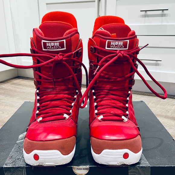 Burton HAIL-R Mens Snowboard Boots - Size 12 - RED - Minty. Fresh as 2012. - Picture 10 of 16
